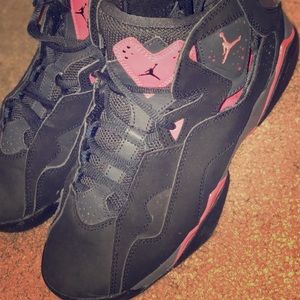 buying jordans from poshmark